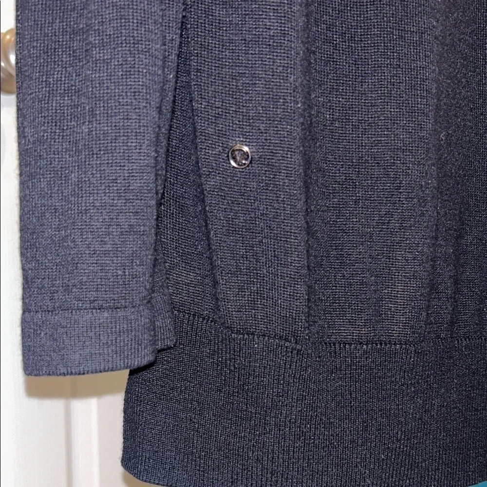 Lululemon Women’s Black Long Sleeve Sweater